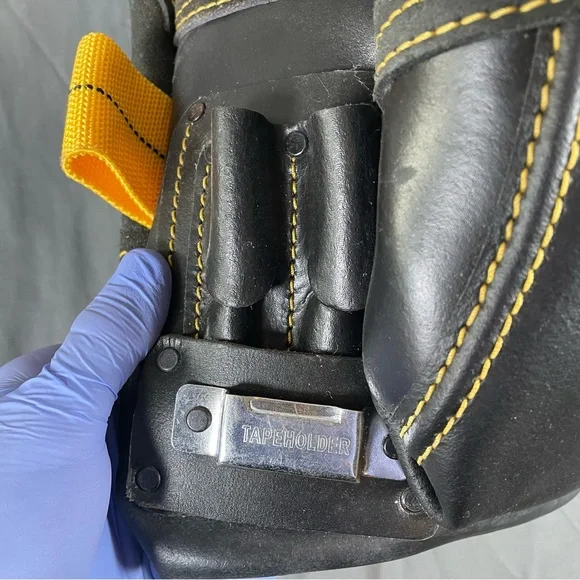 DEWALT Tool Bag Belt Buckle Black Yellow Tape Holder Carpenter Utility - Picture 3 of 5